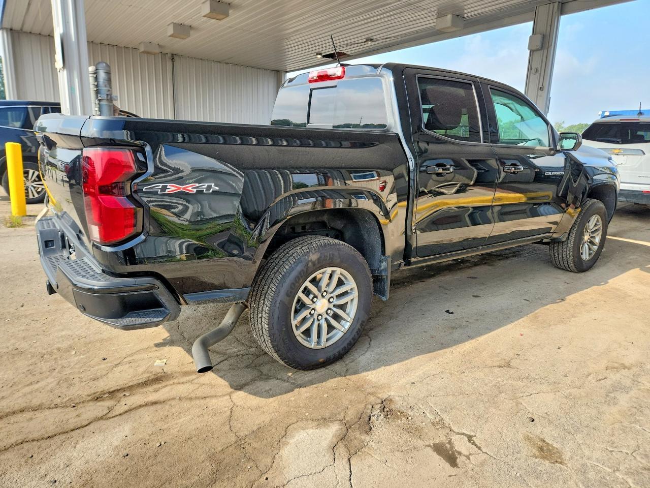 2026 Chevrolet Colorado Lt - Image 3
