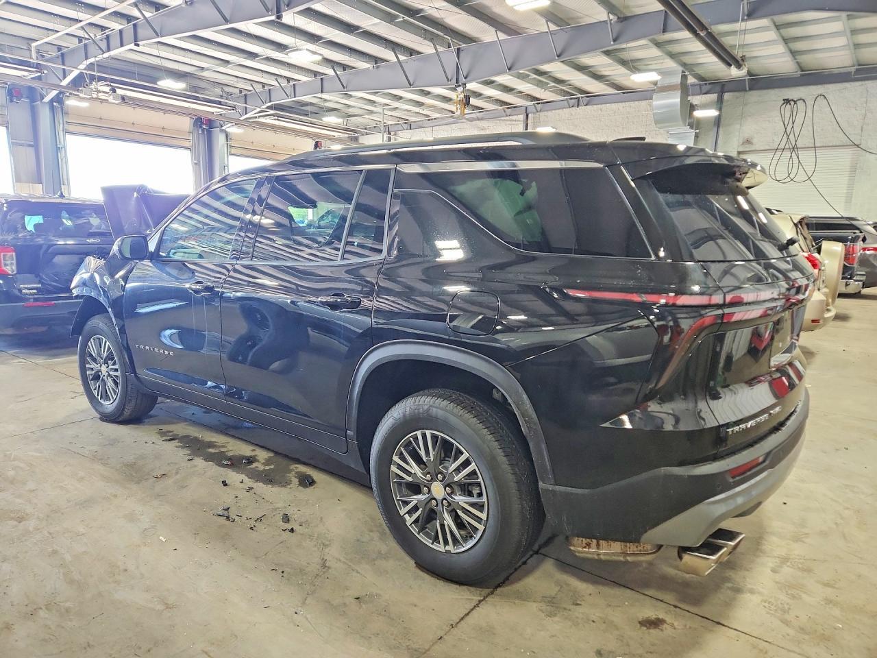 2026 Chevrolet Traverse Lt - Фото 2