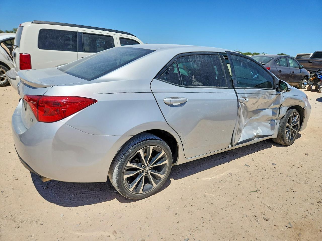 2018 Toyota Corolla Se - Фото 3