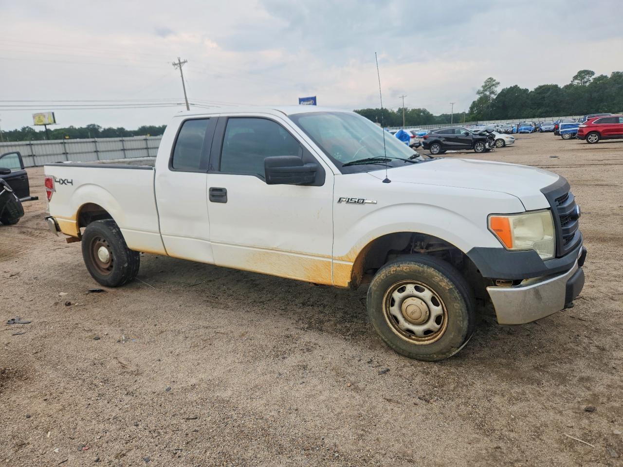 2013 Ford F150 Super Cab - Image 4