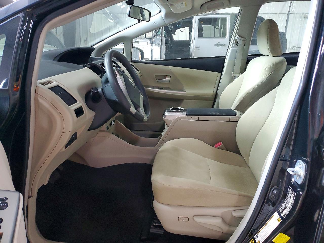 2013 Toyota Prius V Three - Фото 7