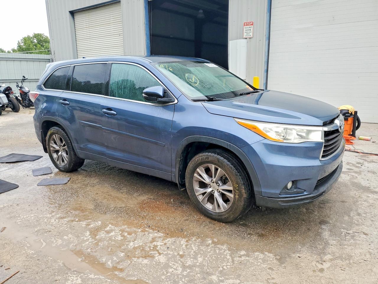2014 Toyota Highlander Le Plus - Фото 4