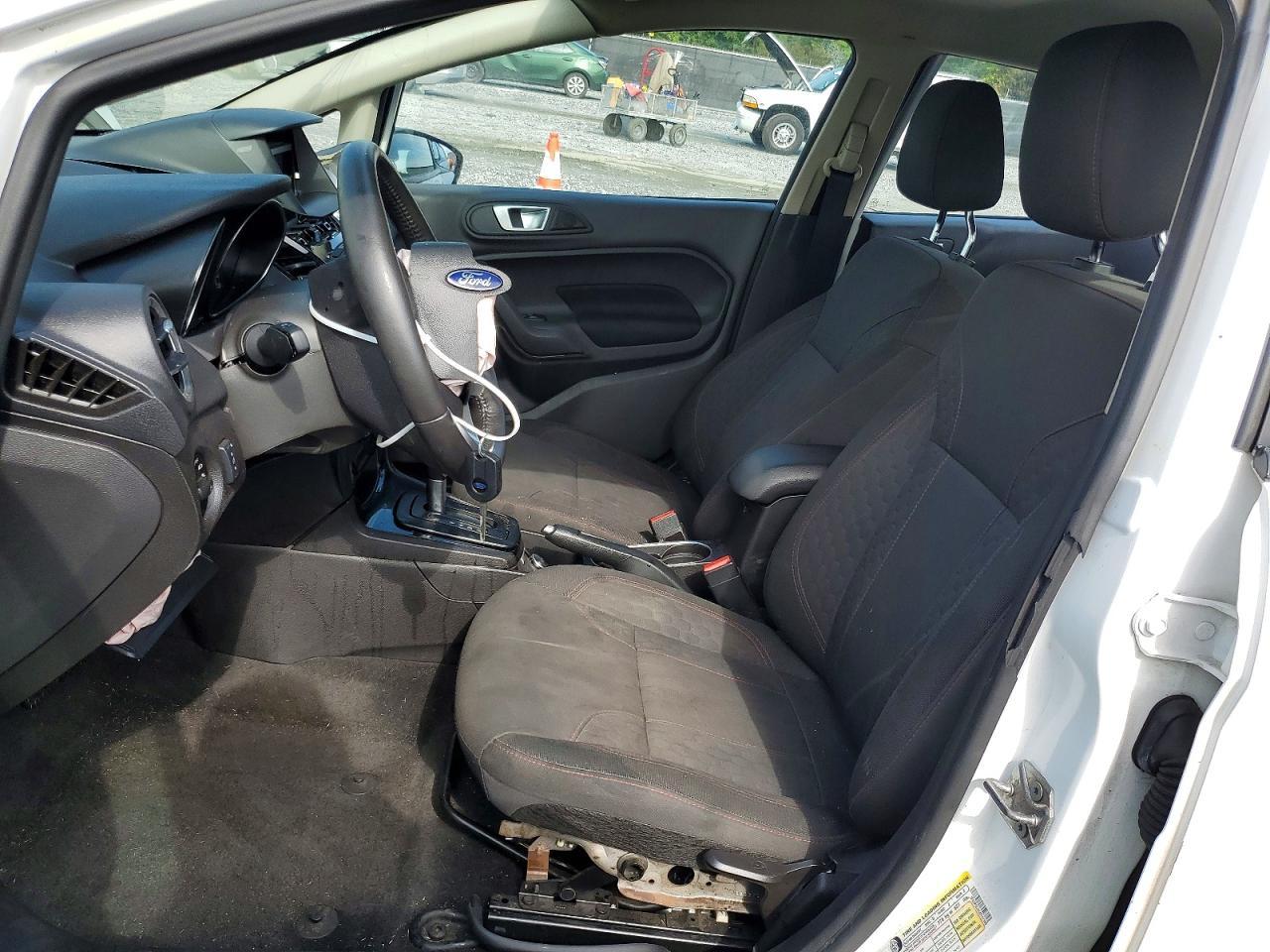 2016 Ford Fiesta Se - Image 7