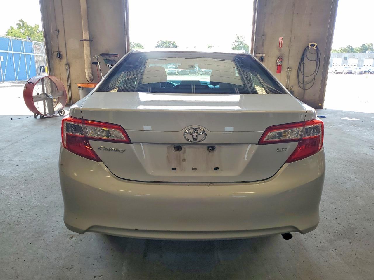 2014 Toyota Camry Le - Image 6