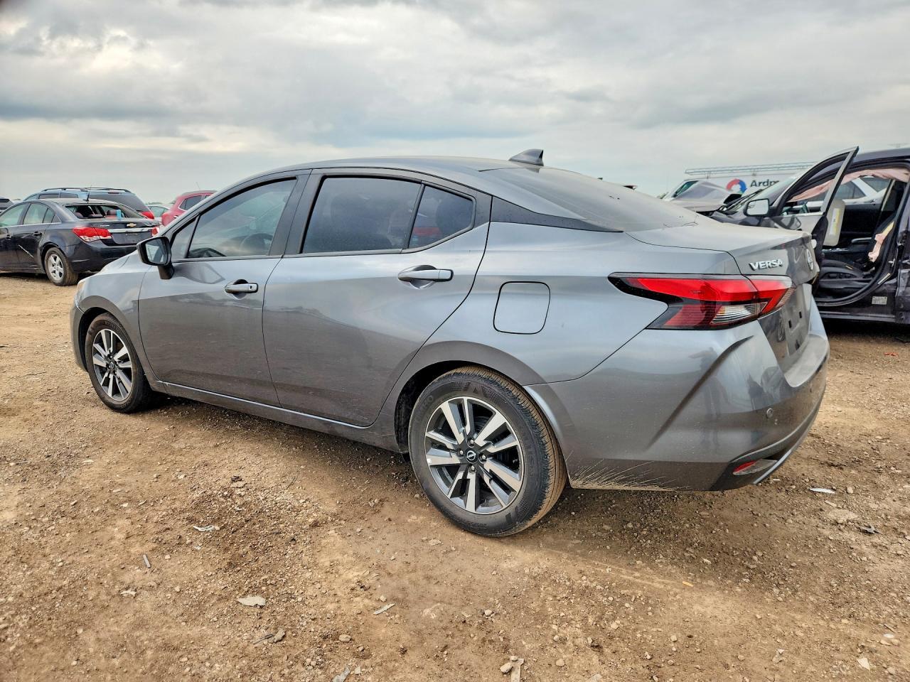 2025 Nissan Versa Sv - Фото 2