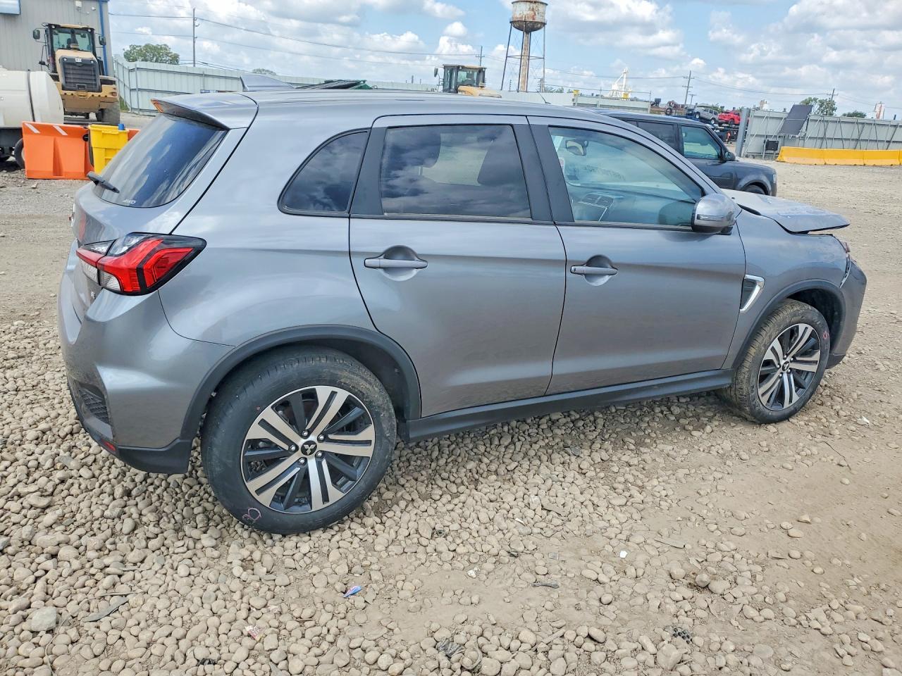 2025 Mitsubishi Outlander Sport S - Image 3