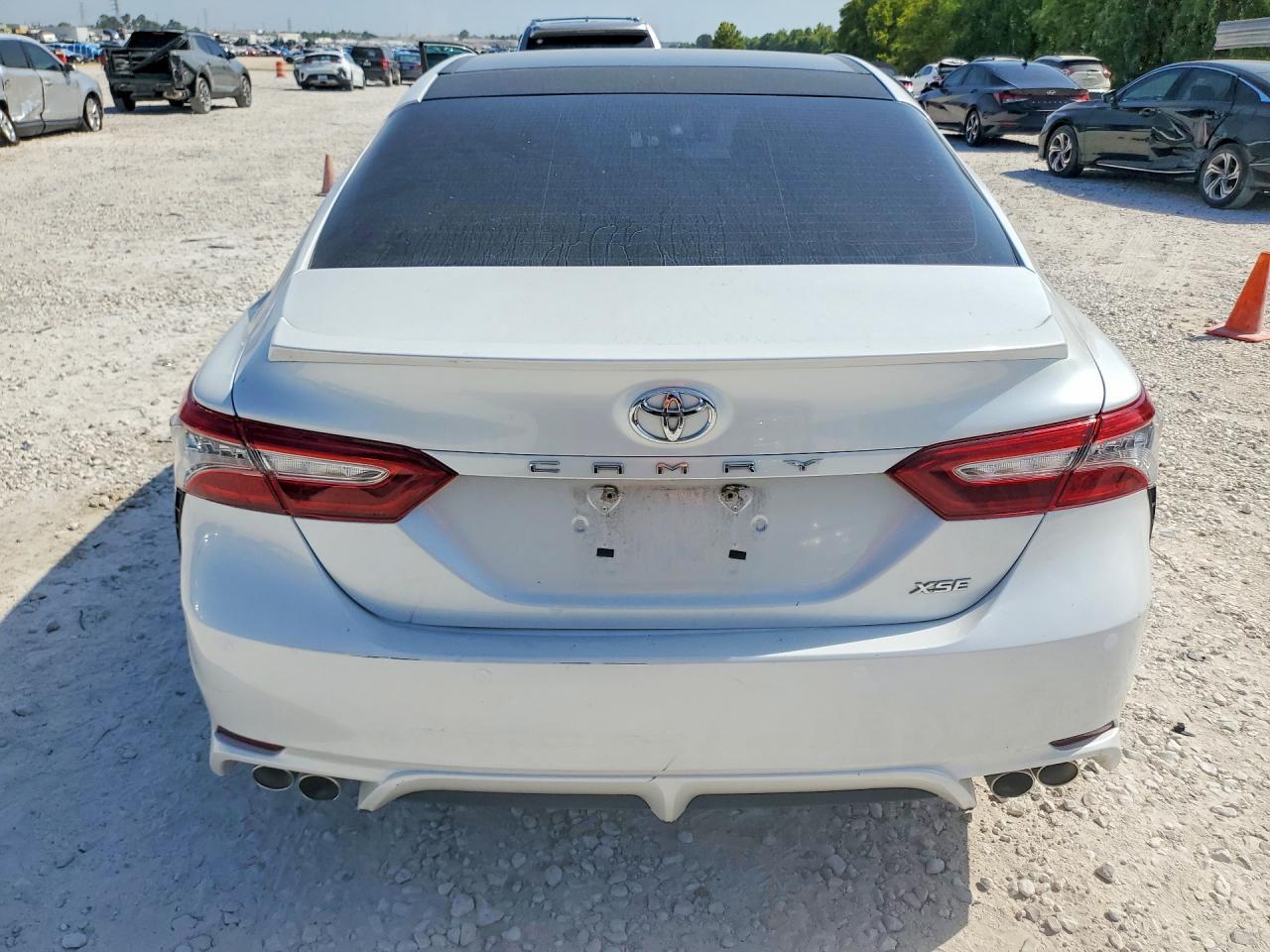 2018 Toyota Camry Xse - Image 6