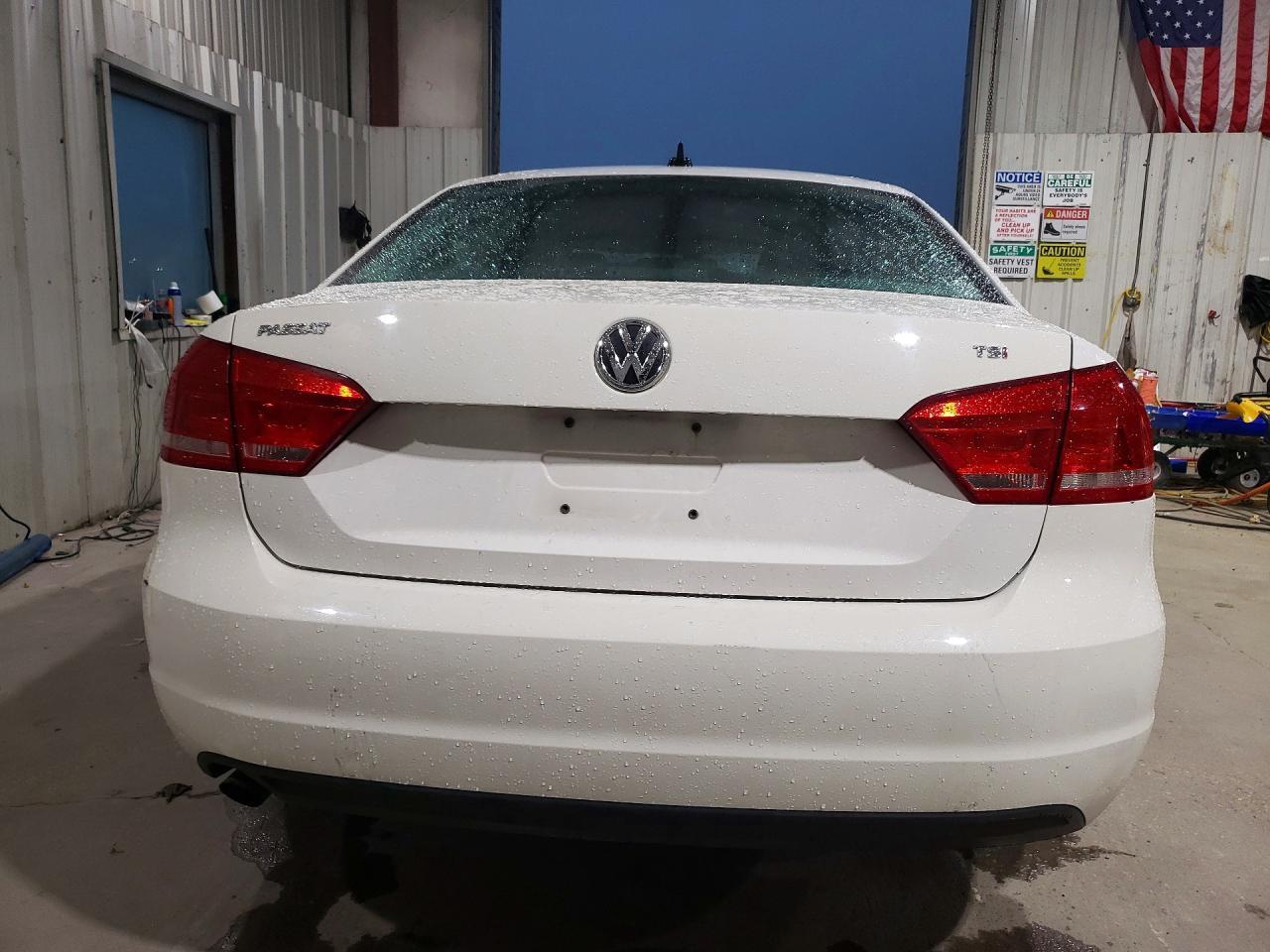2015 Volkswagen Passat S - Фото 6