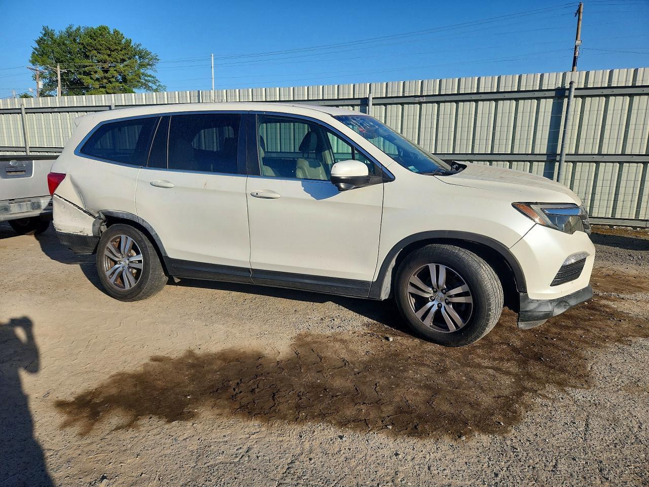 2017 Honda Pilot Exl - Image 4