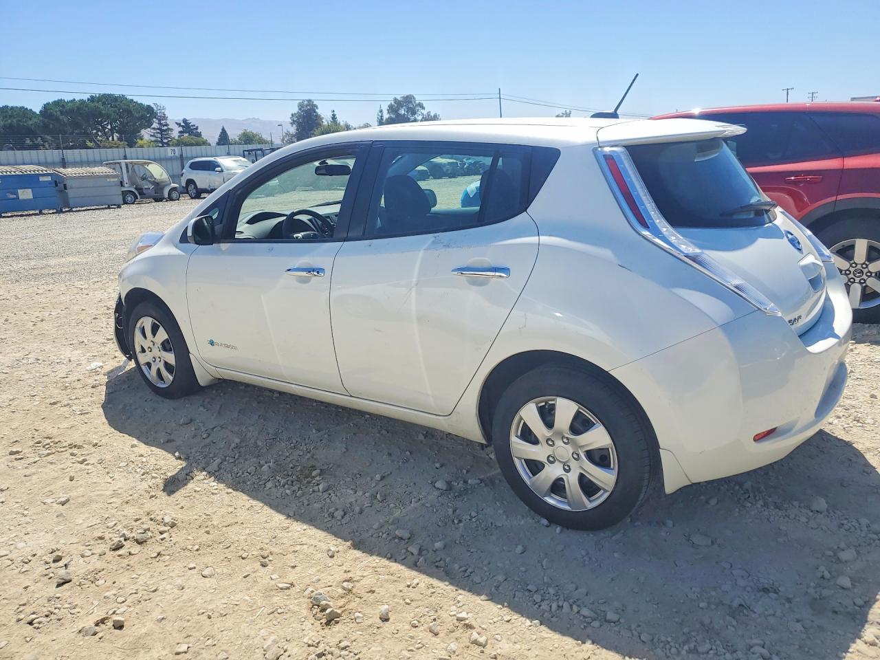 2016 Nissan Leaf S - Фото 2