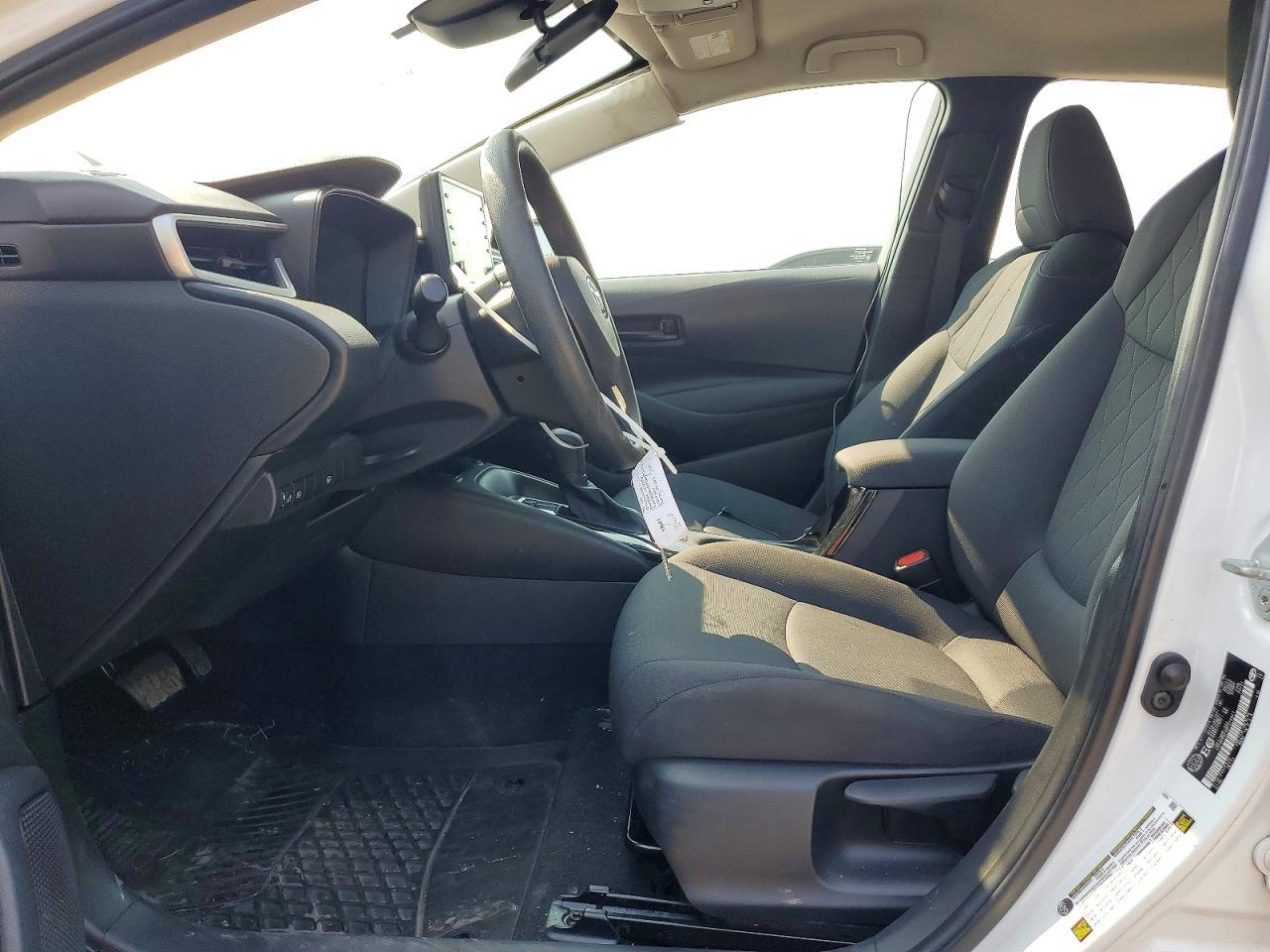 2022 Toyota Corolla Le - Image 7