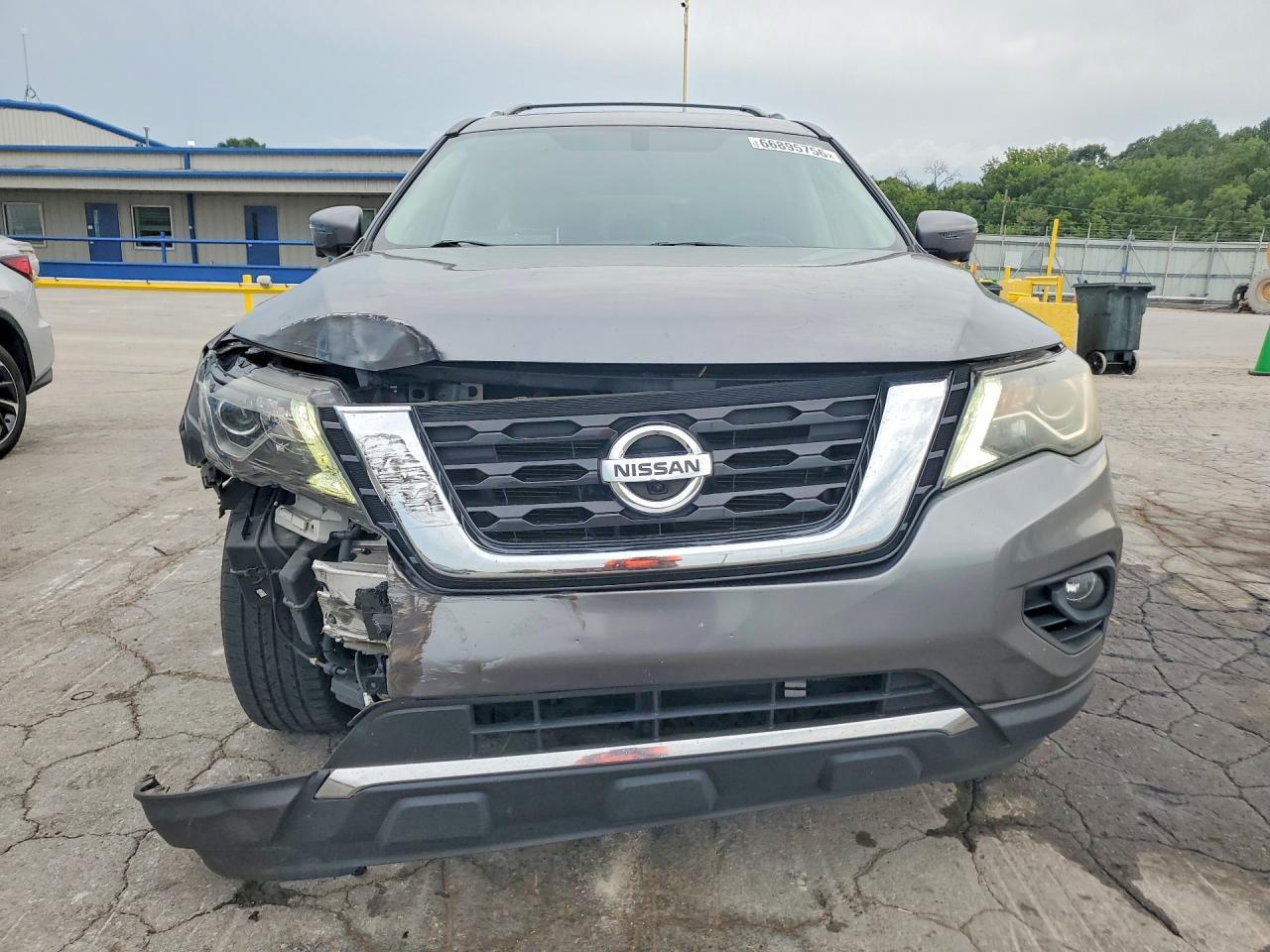 2020 Nissan Pathfinder Platinum - Фото 5