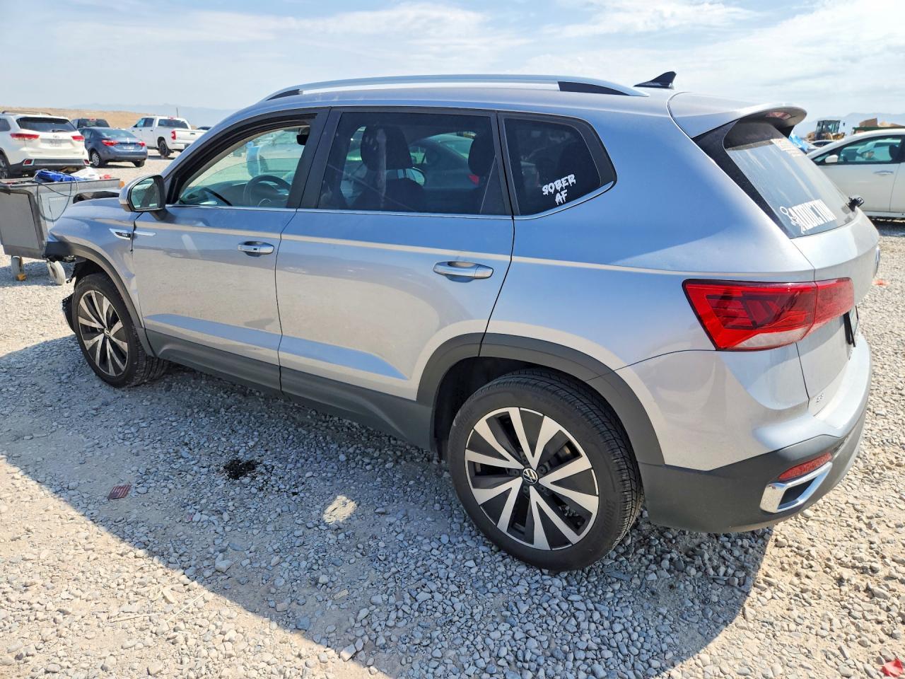 2024 Volkswagen Taos Se - Фото 2