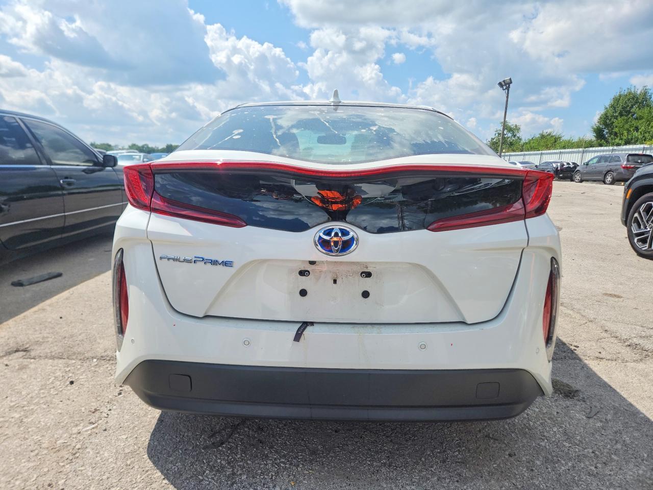 2018 Toyota Prius Prime Advanced - Image 6