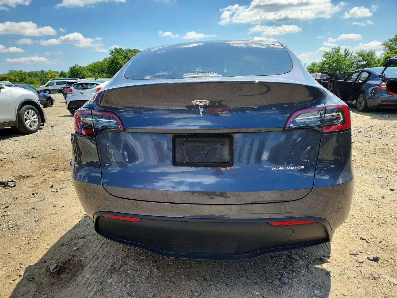2023 Tesla Model Y - Фото 6