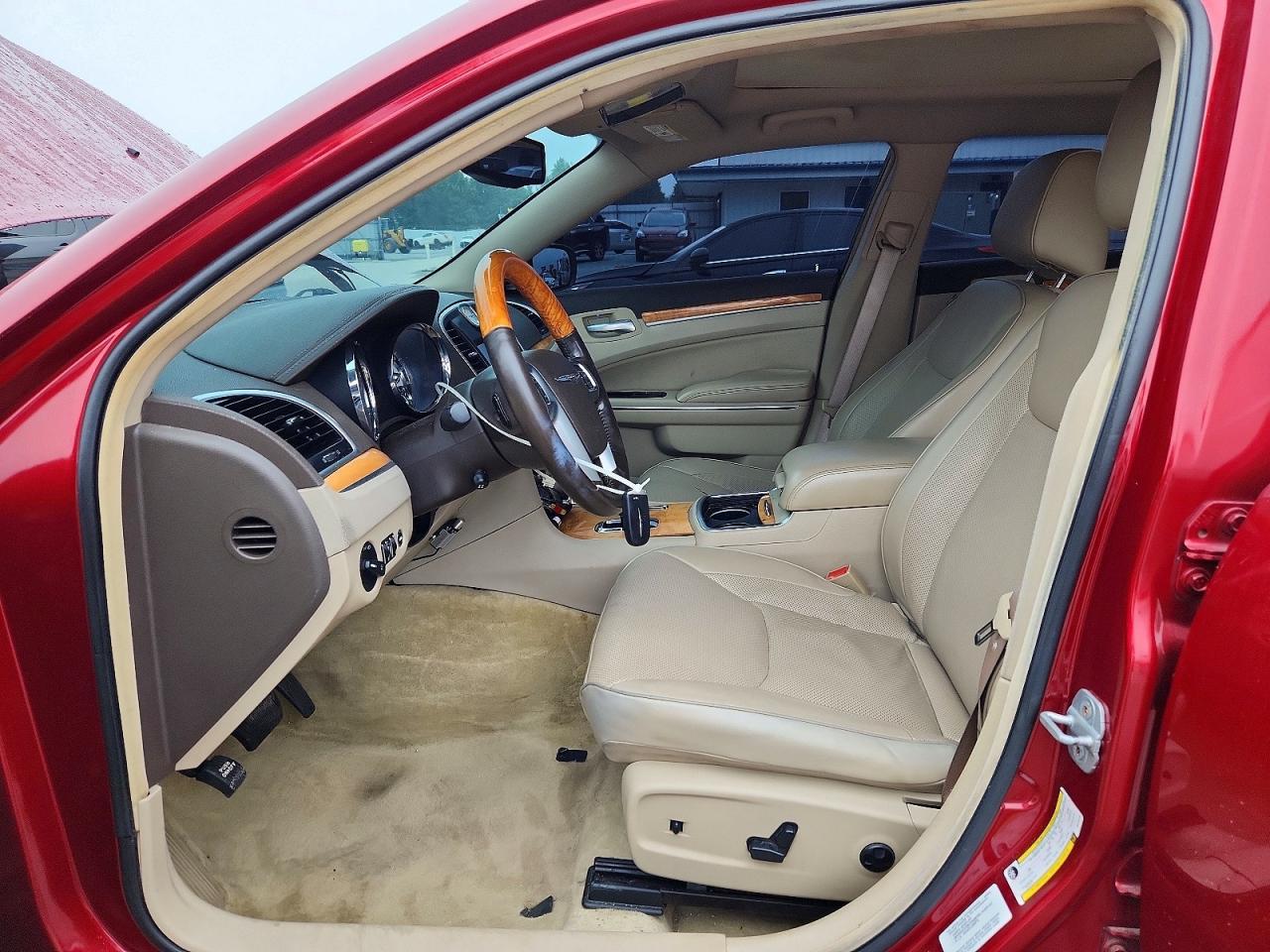 2012 Chrysler 300 Limited - Фото 7