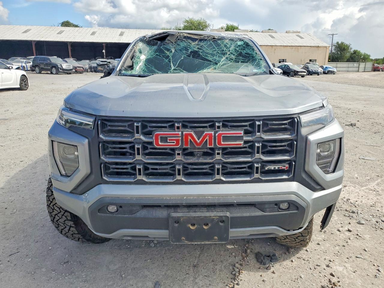 2024 GMC Canyon At4 - Image 5