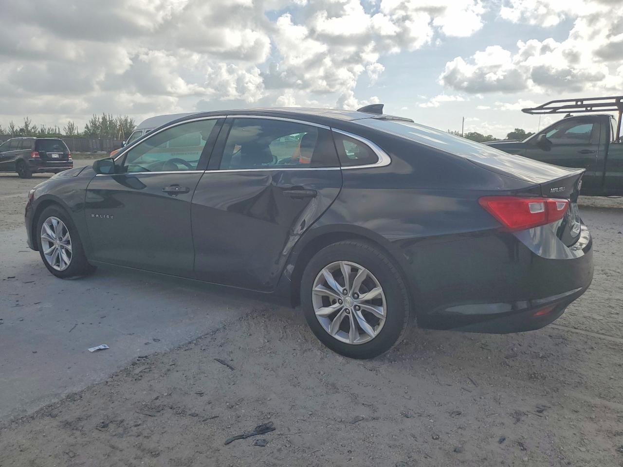 2023 Chevrolet Malibu Lt - Фото 2