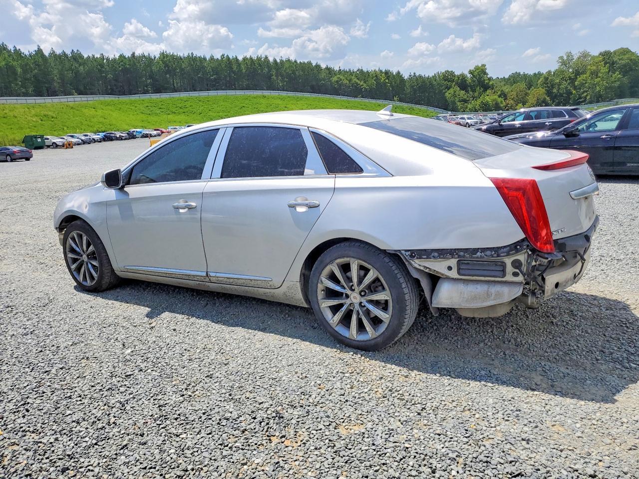 2013 Cadillac Xts - Image 2