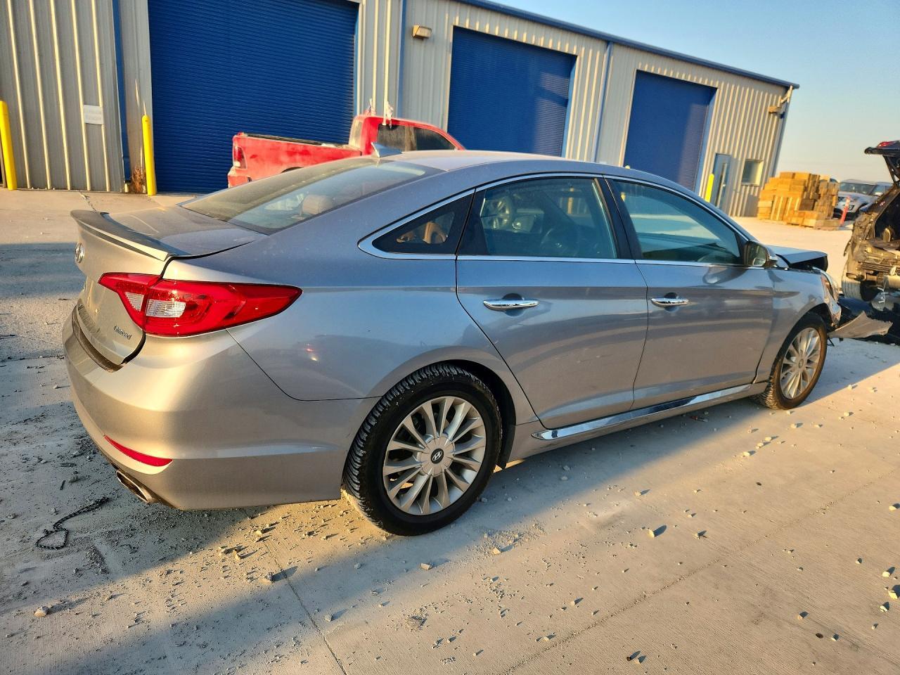 2015 Hyundai Sonata Limited - Image 3