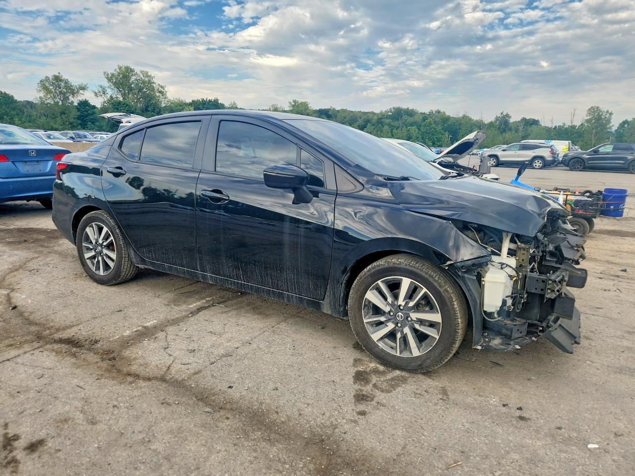 2021 Nissan Versa Sv - Image 4
