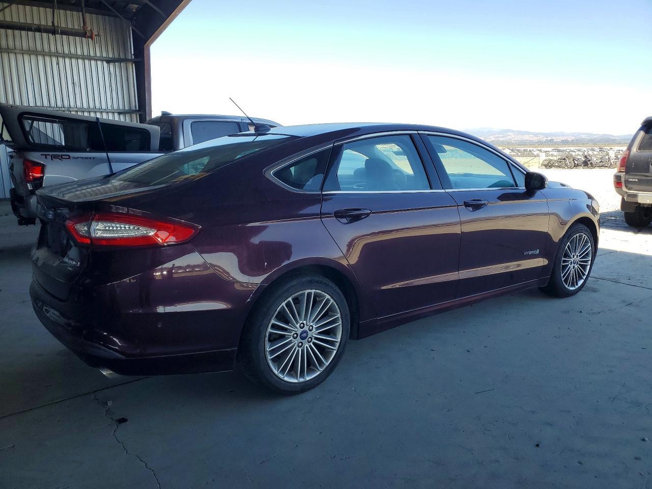 2013 Ford Fusion Se Hybrid - Image 3