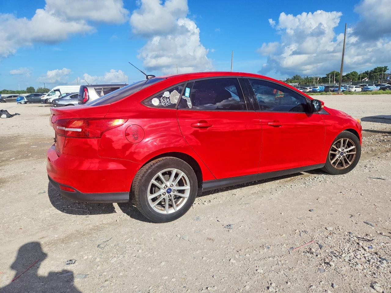 2017 Ford Focus Se - Image 3