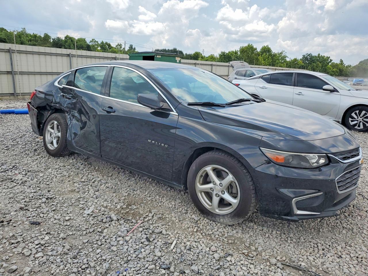 2017 Chevrolet Malibu Ls - Фото 4