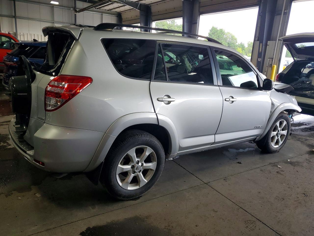 2010 Toyota Rav4 Limited - Фото 3