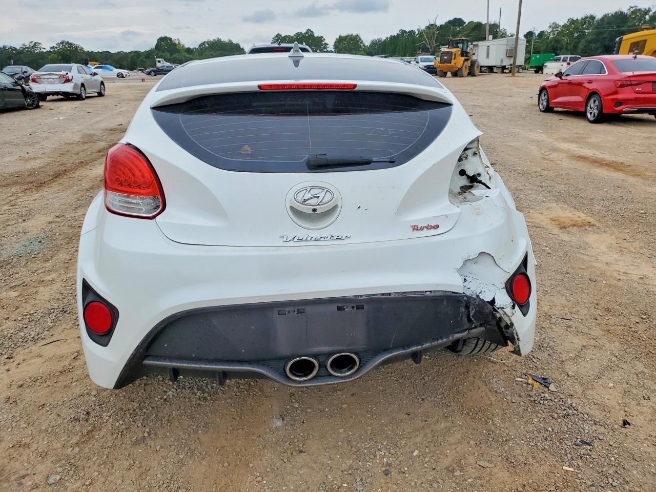 2016 Hyundai Veloster Turbo - Image 6