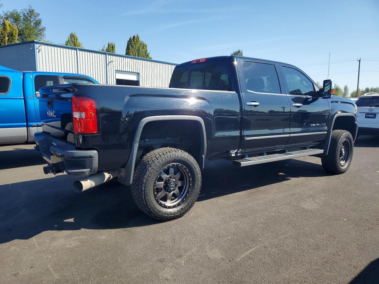 2015 GMC Sierra K2500 Denali - Фото 3