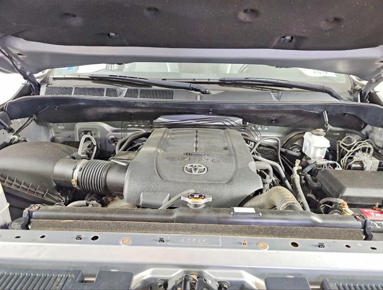 2016 Toyota Tundra Crewmax Limited - Image 7