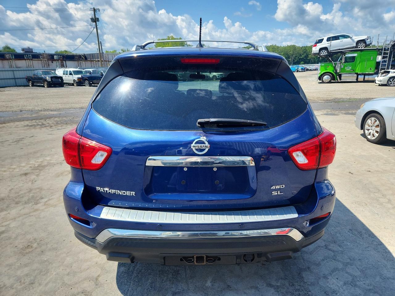 2017 Nissan Pathfinder Sl - Image 6
