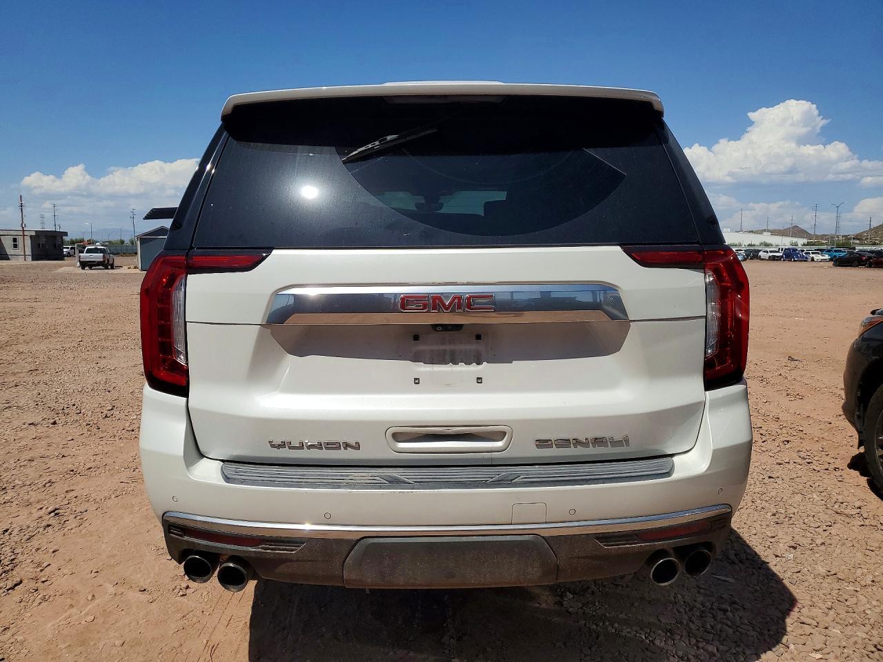 2021 GMC Yukon Denali - Image 6