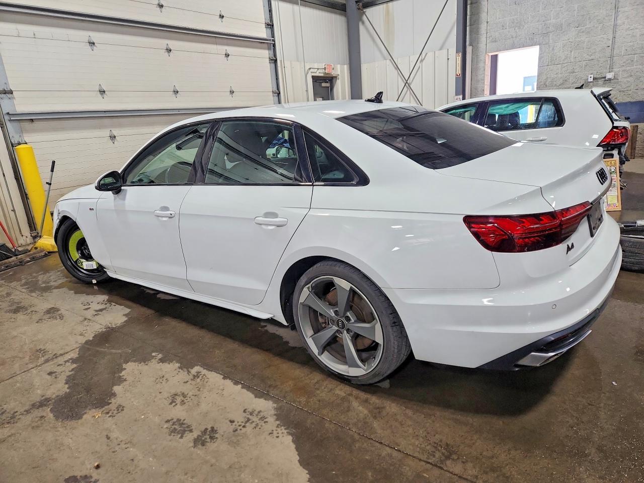 2021 Audi A4 Premium Plus 45 - Фото 2