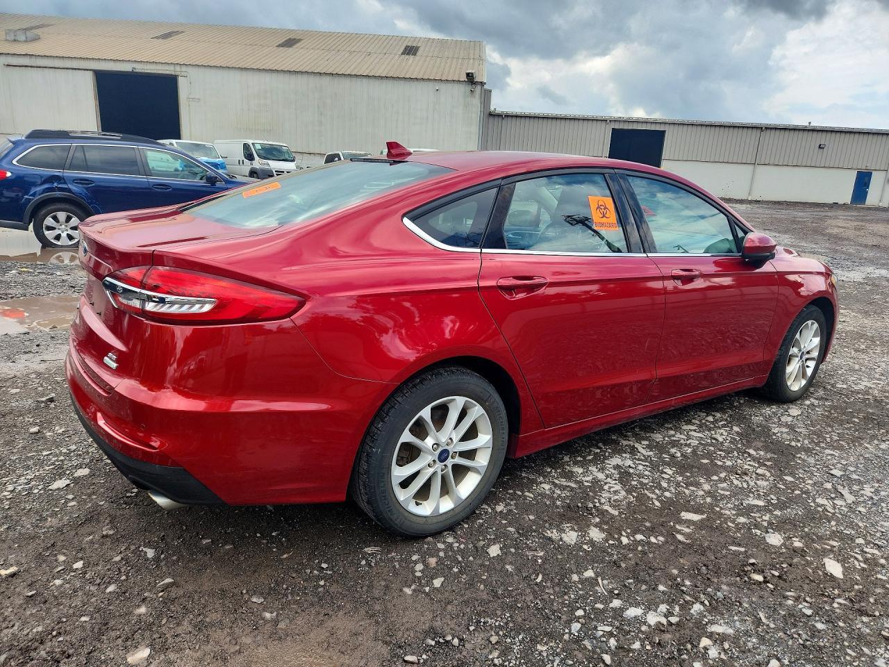 2020 Ford Fusion Se - Фото 3