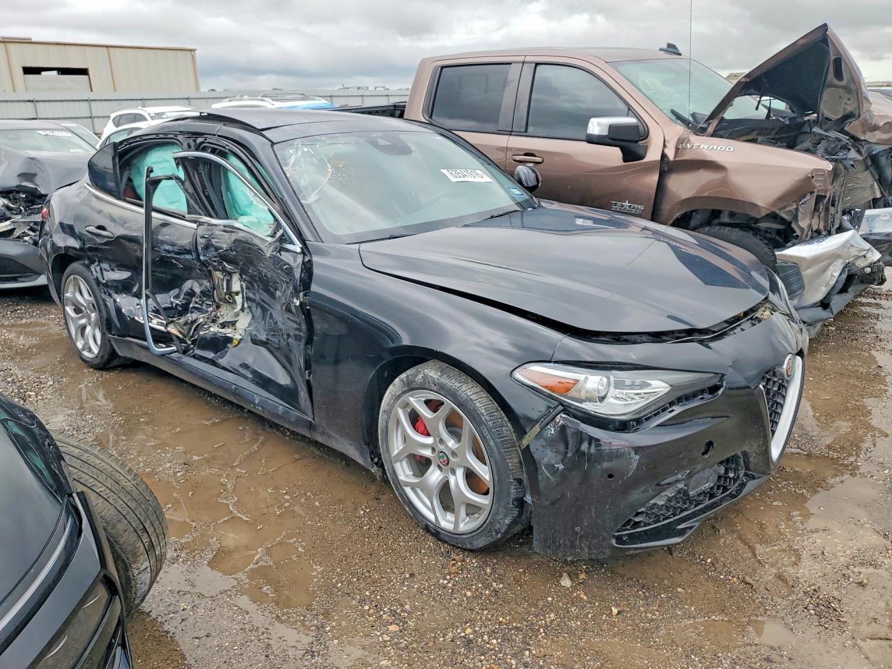 2020 Alfa Romeo Giulia Ti - Фото 4