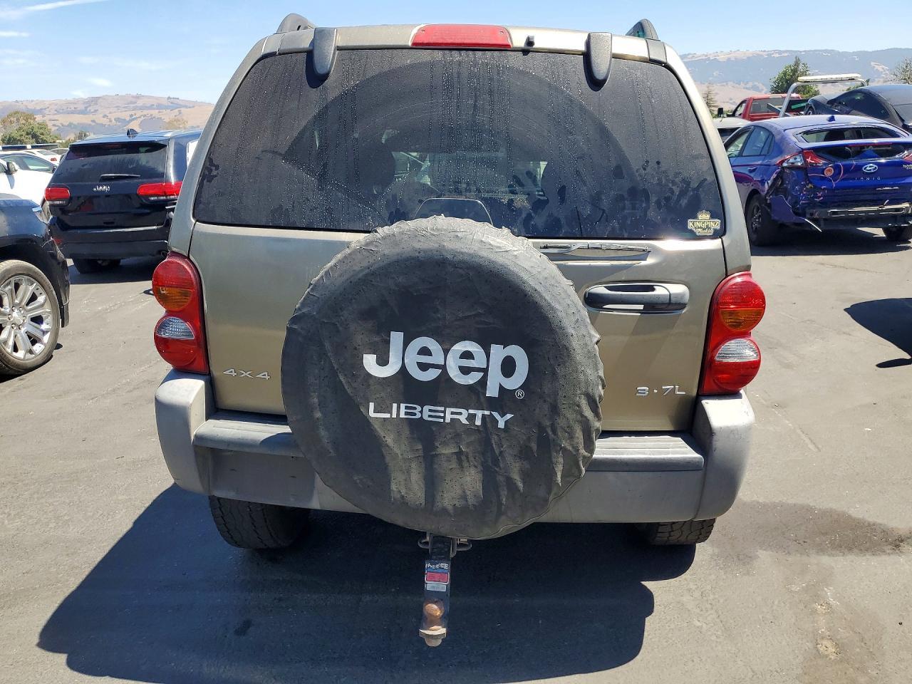 2004 Jeep Liberty Sport - Фото 6