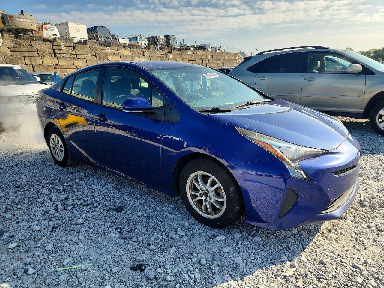 2016 Toyota Prius Two - Image 4