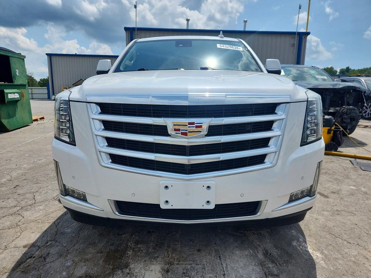 2016 Cadillac Escalade Luxury - Фото 5