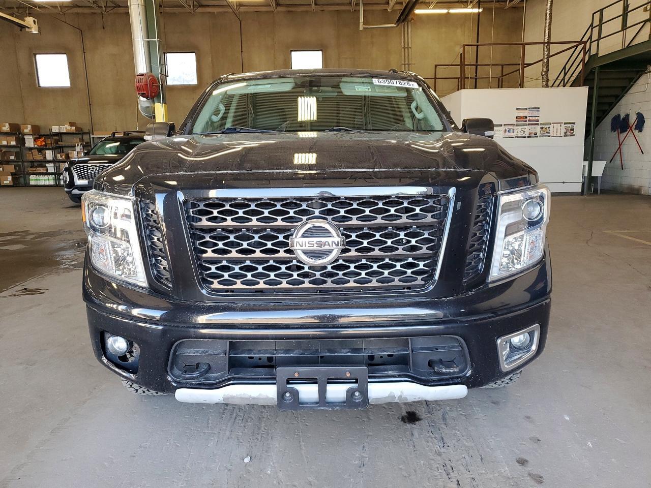 2019 Nissan Titan Pro-4X - Image 5