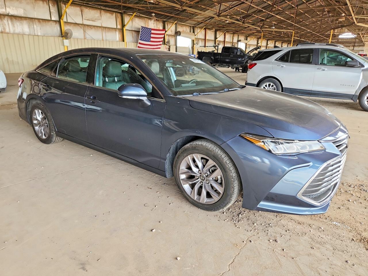 2021 Toyota Avalon Xle - Image 4
