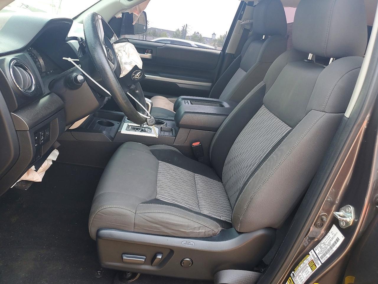 2015 Toyota Tundra Sr5 - Image 7