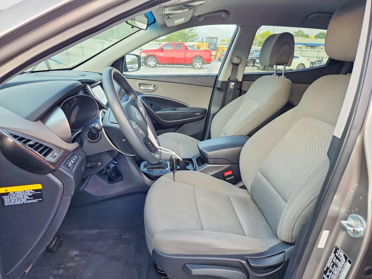 2017 Hyundai Santa Fe Sport 2.4L - Image 7