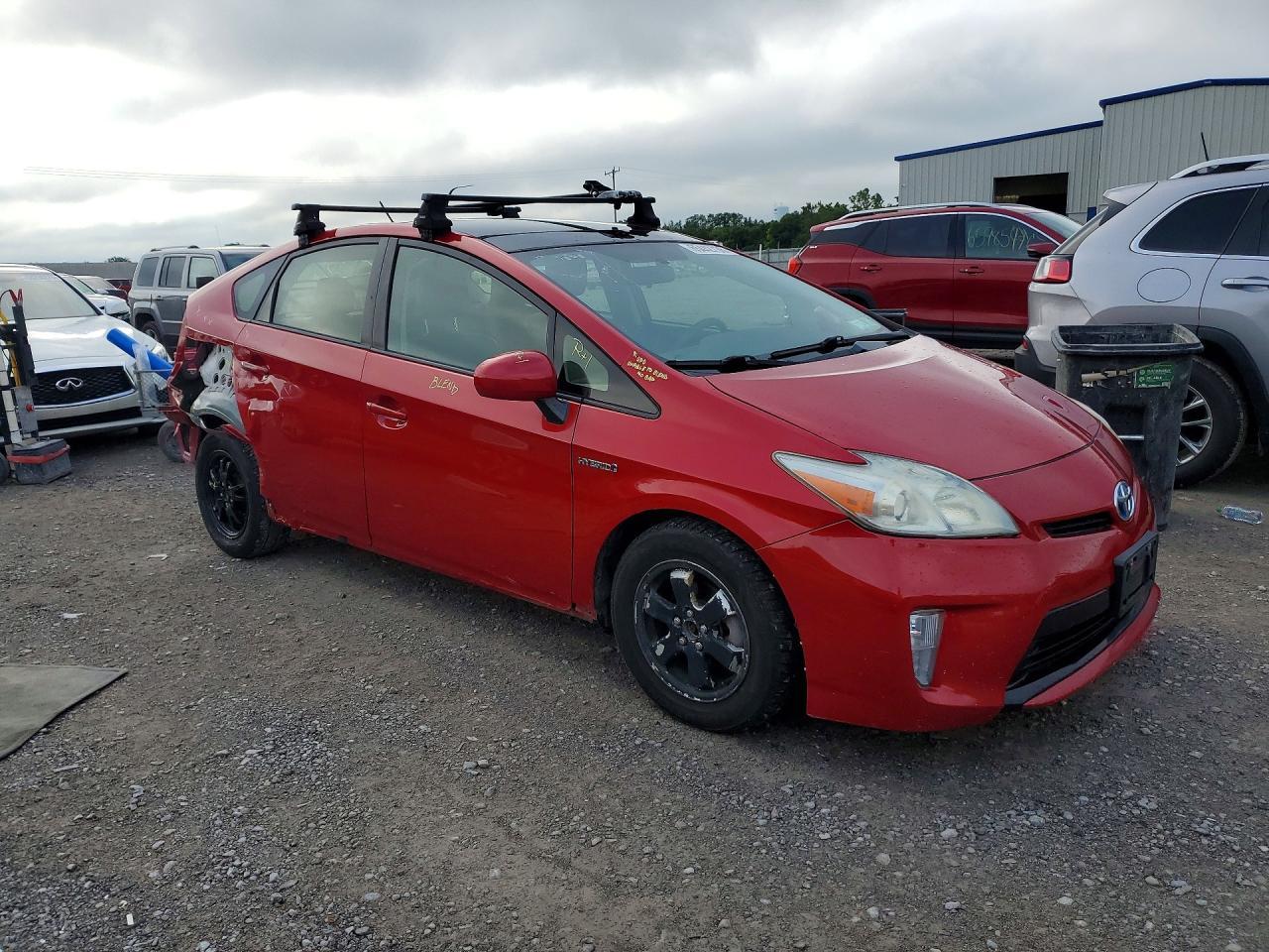 2015 Toyota Prius Three - Image 4