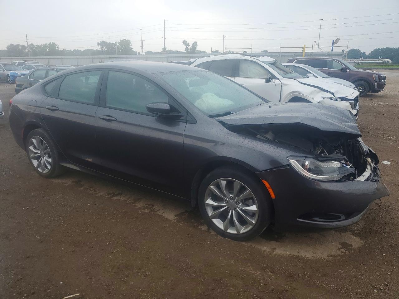 2015 Chrysler 200 S - Фото 4