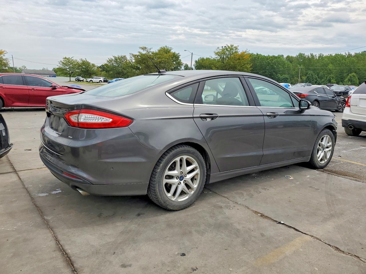 2015 Ford Fusion Se - Фото 3