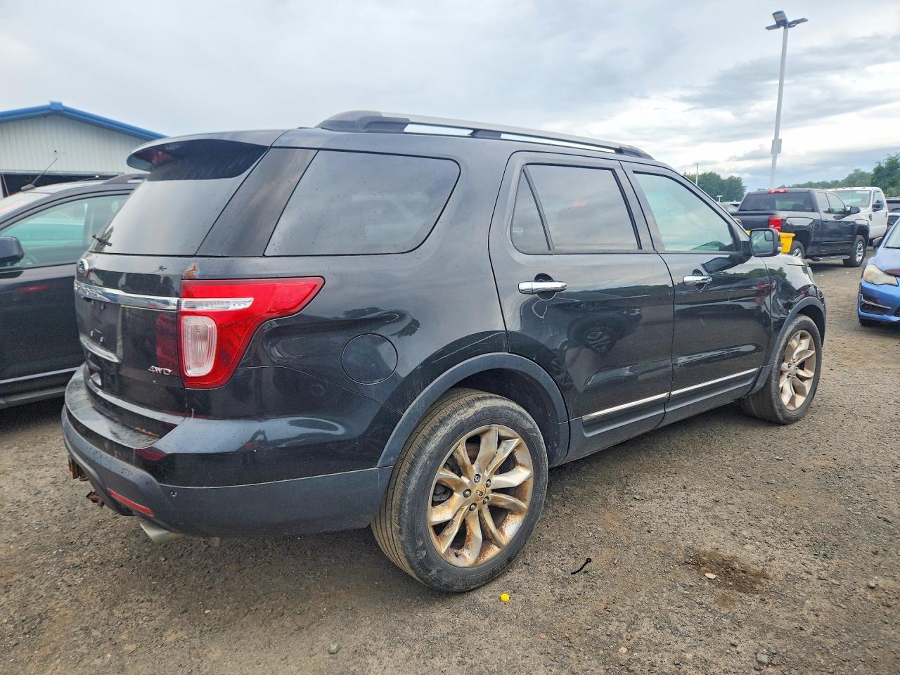 2014 Ford Explorer Xlt - Фото 3