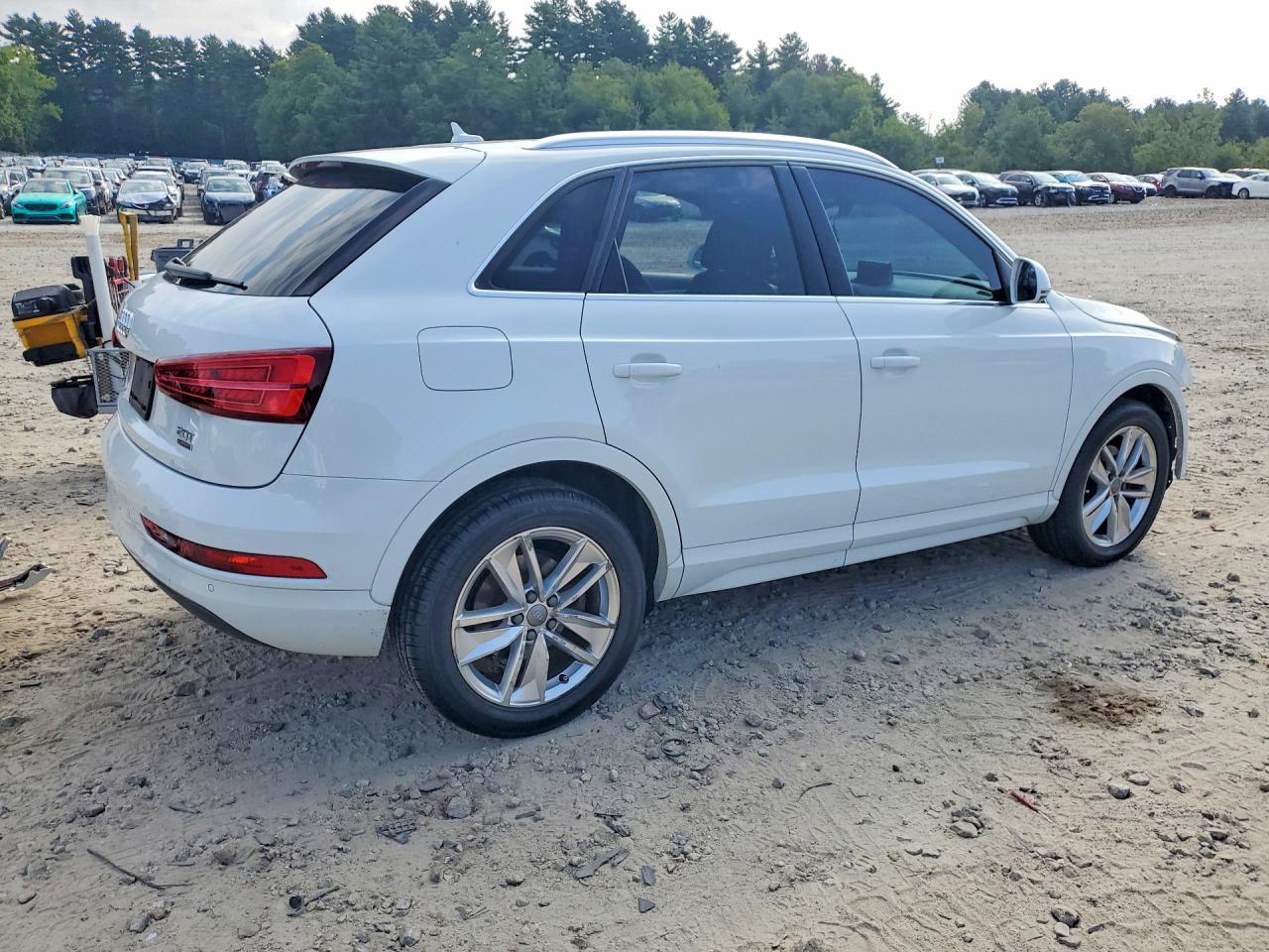 2016 Audi Q3 Premium Plus - Фото 3