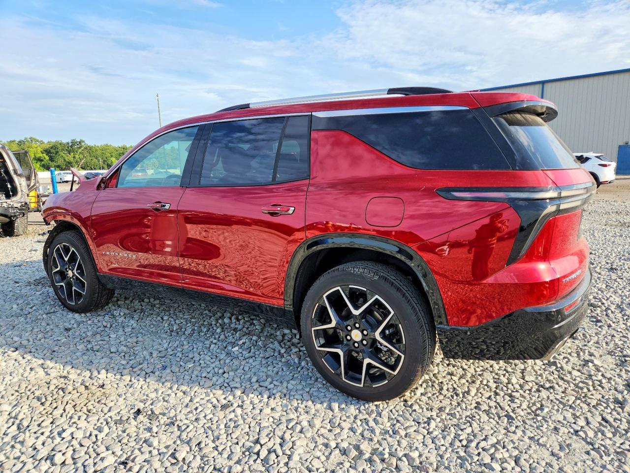 2026 Chevrolet Traverse High Country - Фото 2
